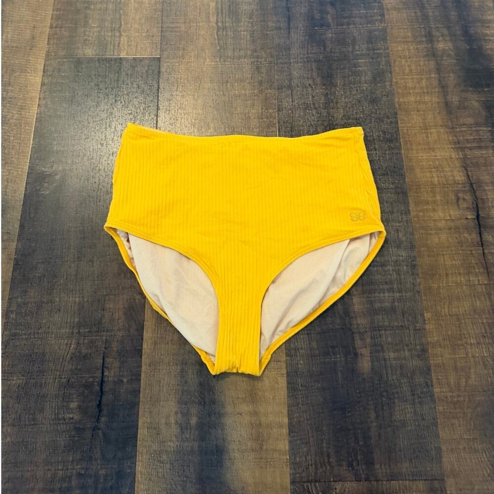 Albion Fit High Waisted Ribbed Bikini Bottom Yellow/Golden Size Medium